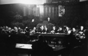 Die erste Ratssitzung im Jahr 1946 in Mülheim an der Ruhr. - Quelle/Autor: Stadtarchiv