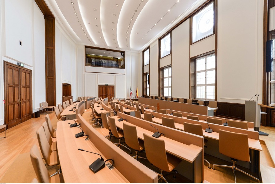 Im Ratssaal finden regelmäßig Sitzungen der Mülheimer Politik statt. - Walter Schernstein