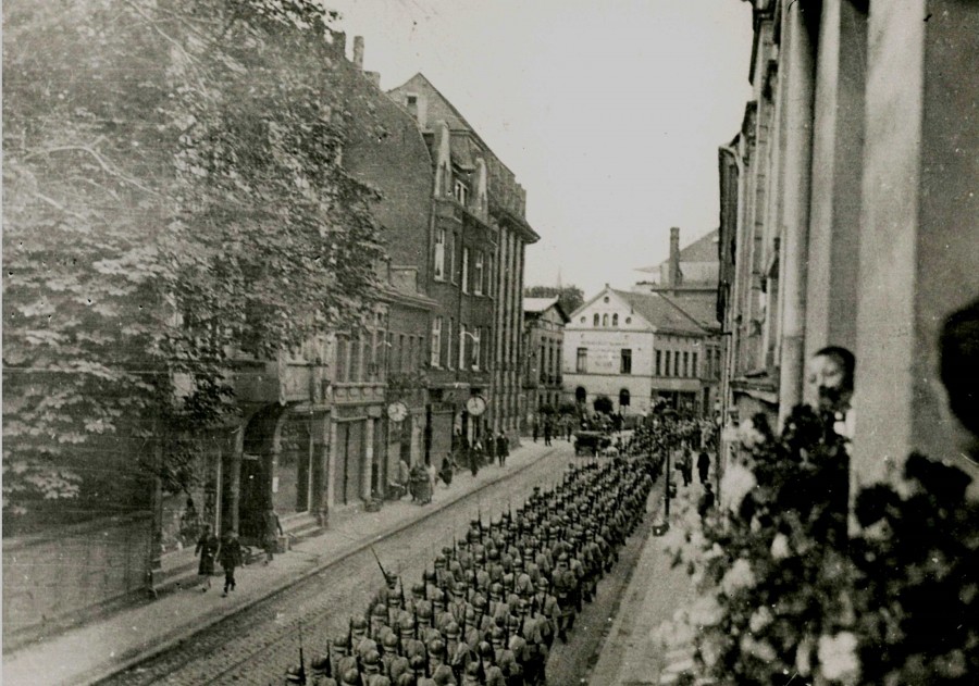 Ruhrbesetzung: Einmarsch französischer und belgischer Truppen in Mülheim an der Ruhr am 10. Januar 1923 (Quelle: Stadtarchiv Mülheim an der Ruhr) - Stadtarchiv